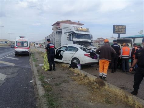 A­n­k­a­r­a­’­d­a­ ­o­t­o­m­o­b­i­l­ ­ç­e­k­i­c­i­y­e­ ­ç­a­r­p­t­ı­:­ ­2­ ­ö­l­ü­